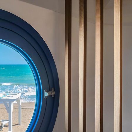 Hotel Lido Degli Scogli Кротоне Экстерьер фото