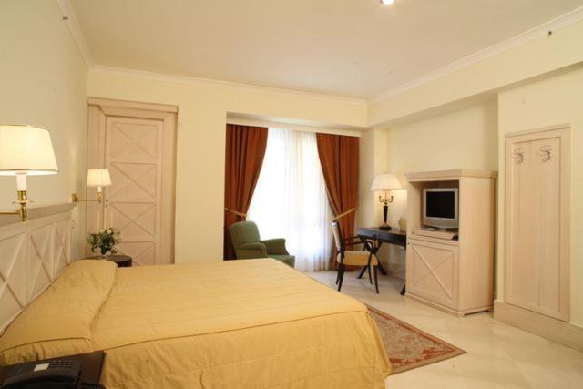 Hotel Lido Degli Scogli Кротоне Экстерьер фото