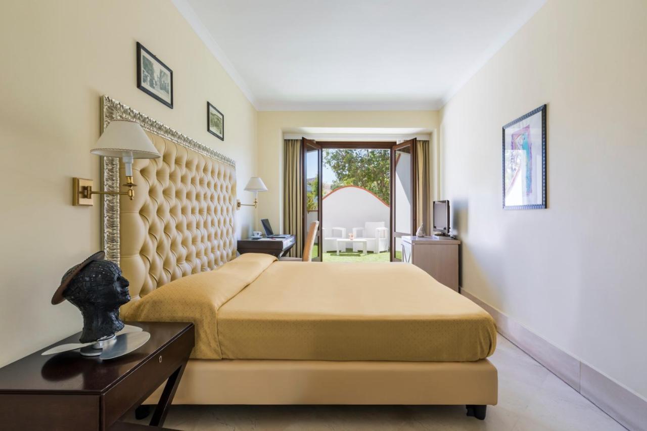 Hotel Lido Degli Scogli Кротоне Экстерьер фото