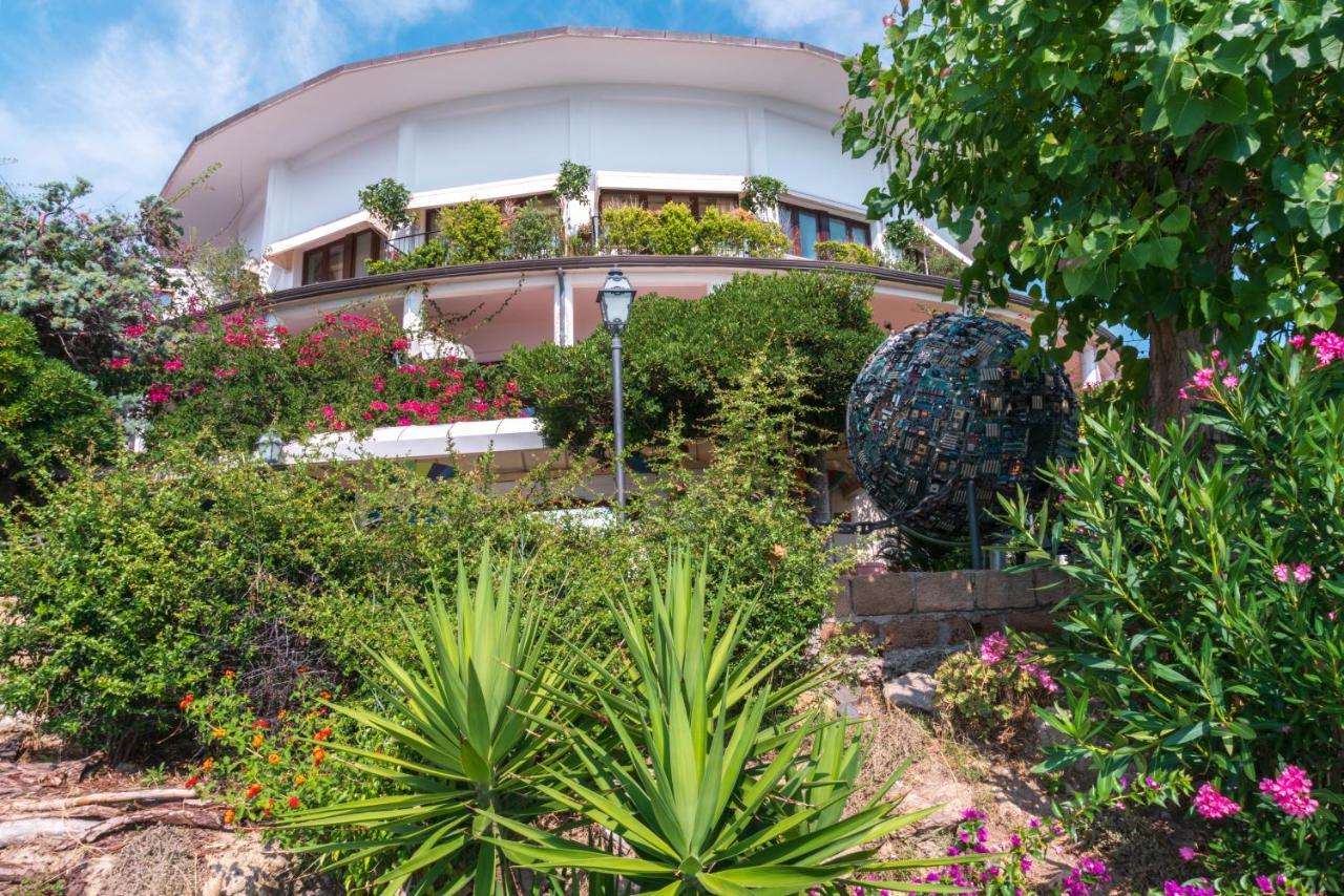 Hotel Lido Degli Scogli Кротоне Экстерьер фото